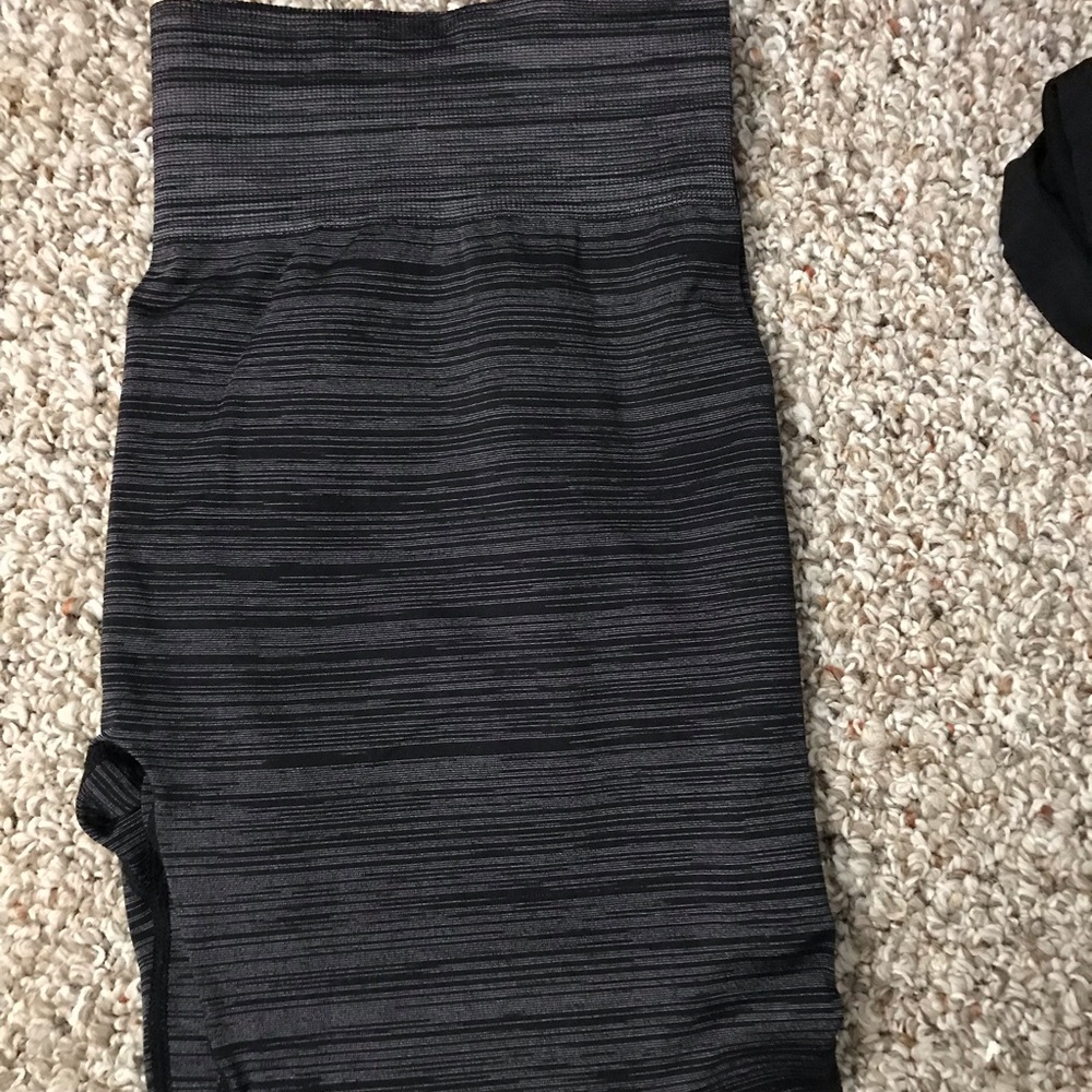 Fabletics Seamless Capri Legging